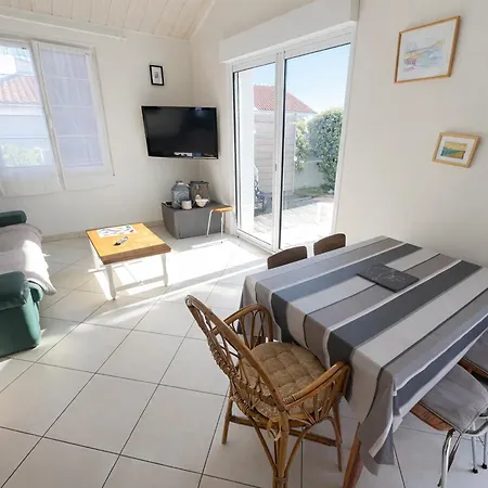 Maison Renovee Et Confortable Au Centre-ville, Proche - Fr-1-22-268