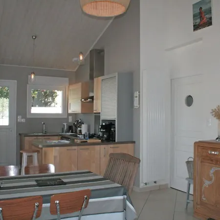 Maison Renovee Et Confortable Au Centre-ville, Proche - Fr-1-22-268 *